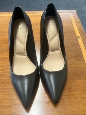 ALDO Black Pointed-Toe Leather Pumps